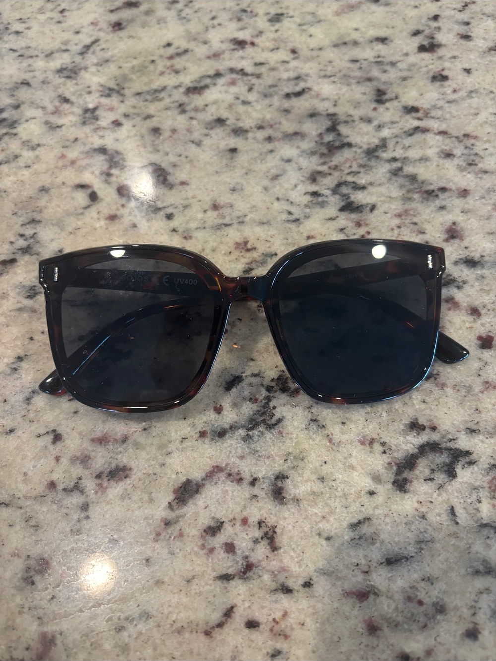 Sojos Tortoiseshell Frame Sunglasses - Dark Lenses